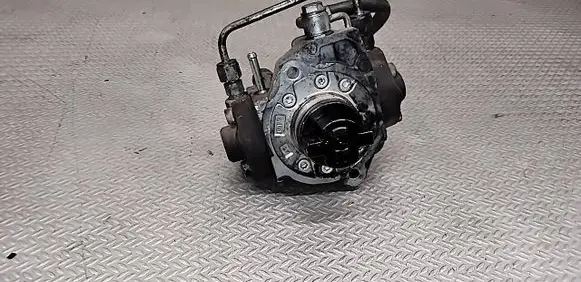 Toyota Corolla Verso AR10 Fuel injection high pressure pump 221000R020 HU2940000306