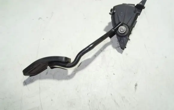 Audi A4 S4 B6 8E 8H Accelerator throttle pedal 8E2721523D 6PV00802633