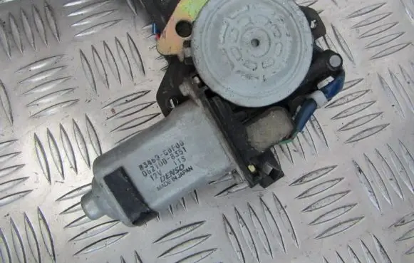 Suzuki Baleno EG Front door window regulator motor 8346080f00 83460-80f00