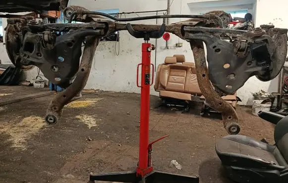 Audi A6 S6 C6 4F Rear axle beam 