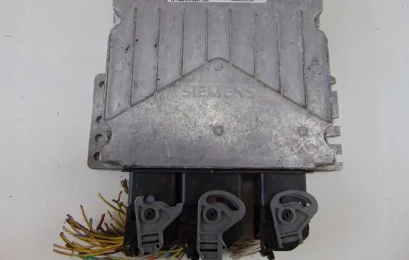Citroen C5 Engine control unit/module 9646529680
