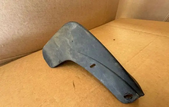Nissan Leaf I (ZE0) Front mudguard KE7883N080