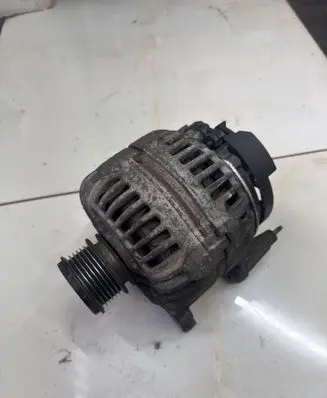 Volkswagen PASSAT B6 Generator/alternator 06F903023F 0124525091