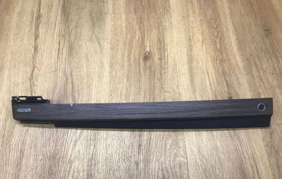 Land Rover Discovery 5 Front door trim bar HY32046A63