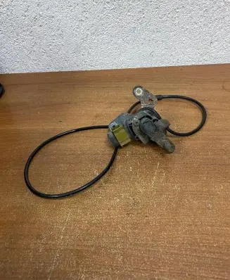 Mercedes-Benz E A207 Air suspension front height level sensor A039545 E2930