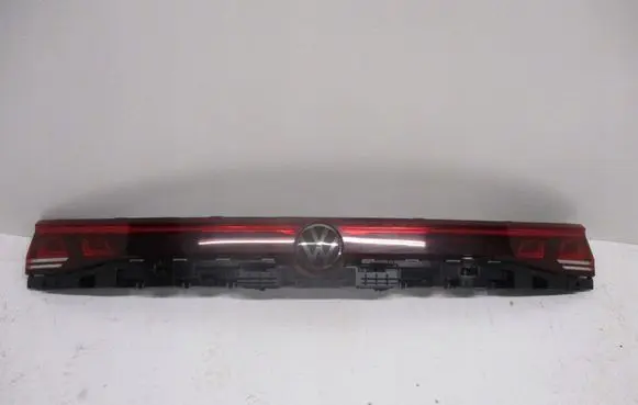 Volkswagen Touareg III Rear/tail lights 760945307E