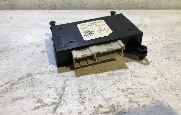 Cadillac CTS Comfort/convenience module 25744802 2331V 034884