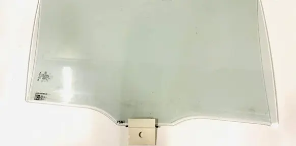 Rear door window glass