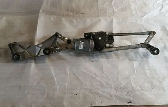 Mercedes-Benz GL X166 Front wiper linkage and motor A1668202740 W000017806