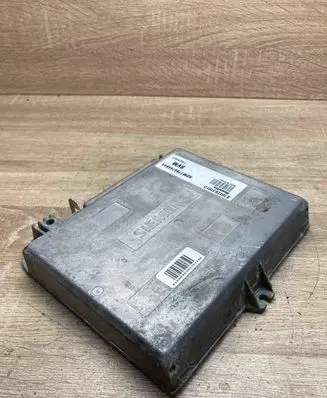 Renault Megane II Engine control unit/module ECU HOM7700746044 S101263101D