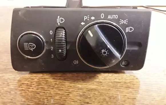 Mercedes-Benz E W211 Light switch 2115450504 04056060
