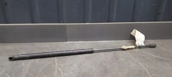 Ford Focus Tailgate strut 