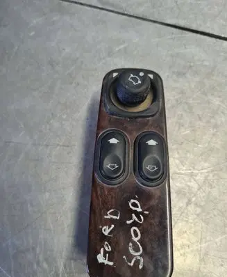 Ford Escort Wing mirror switch 95GG17B676AA K808X