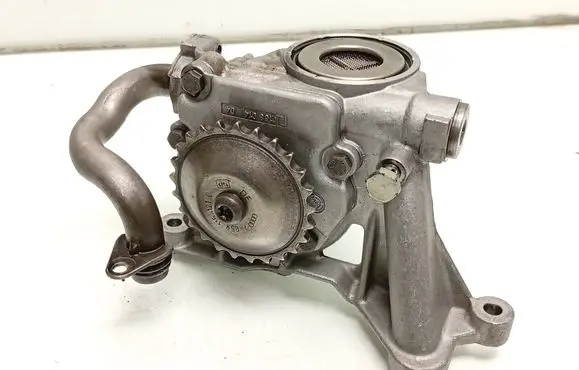 Audi A6 S6 C5 4B Oil pump 059115105H