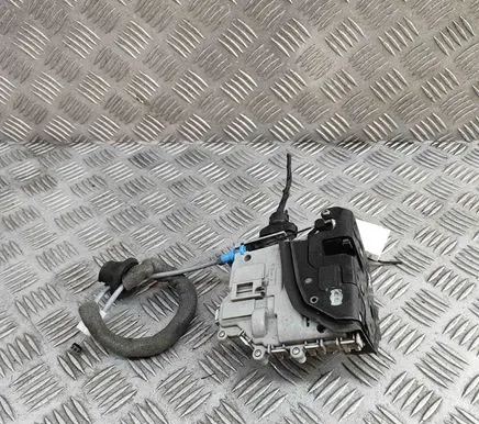 Audi A3 S3 8V Coupe door lock (next to the handle) 8X2837015B