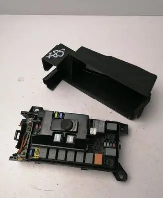 KIA Sorento Fuse module 911613E021
