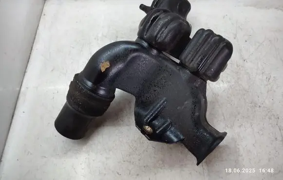 Intake resonator