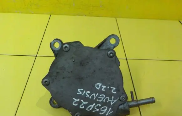Toyota Avensis T270 Vacuum pump 16SP22
