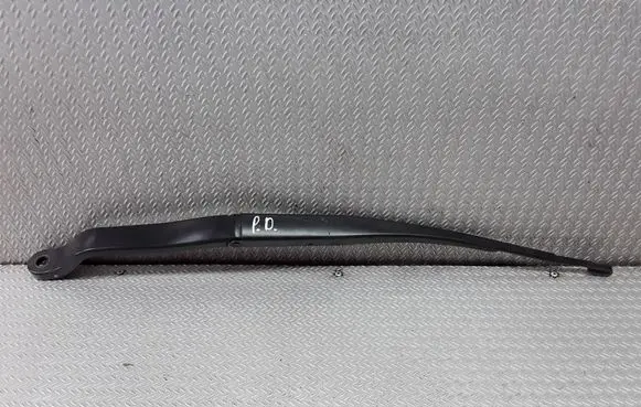Honda CR-V Front wiper blade arm