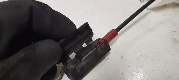 Volvo V40 Engine bonnet/hood lock/catch 71218878 31298610