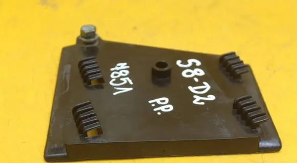 Front bumper mounting bracket