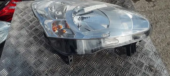 Peugeot Expert Headlight/headlamp 9677202380