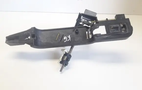 Rear door exterior handle/bracket