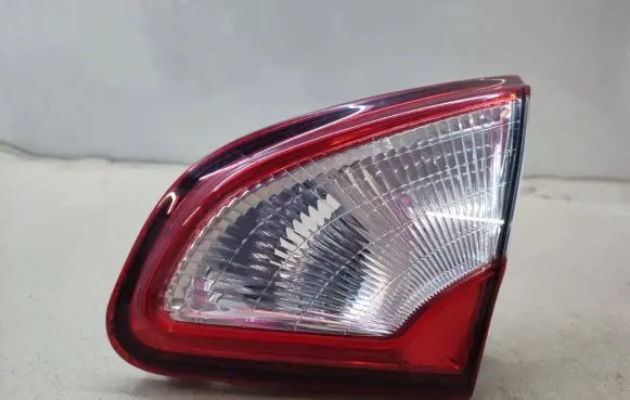 Nissan Qashqai+2 Tailgate rear/tail lights 89503209