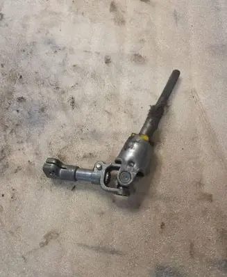 Toyota RAV 4 (XA20) Steering column universal joint 