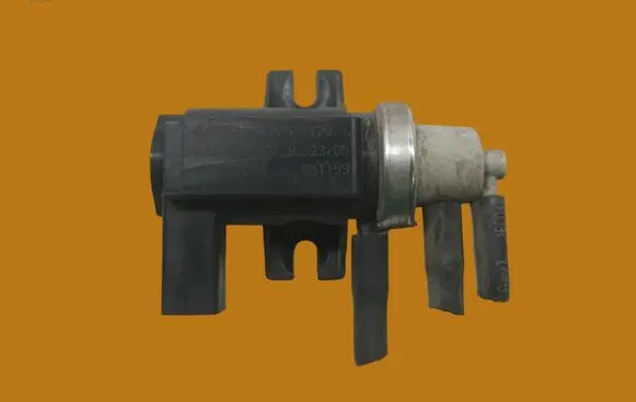 Volkswagen Jetta VI Turbo solenoid valve 1J0906627B
