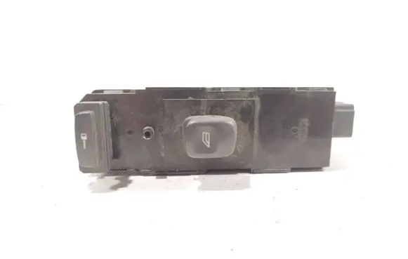Volvo S60 Electric window control switch 8682950