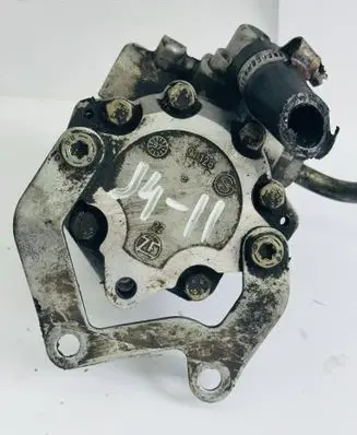BMW 5 E39 Power steering pump 91128