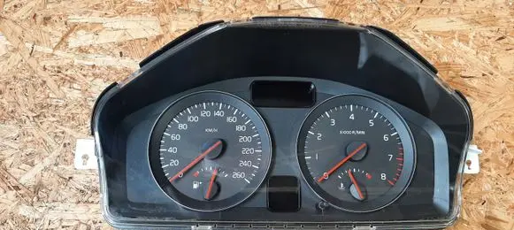 Volvo V50 Speedometer (instrument cluster) 69199410T 31296226 36002711