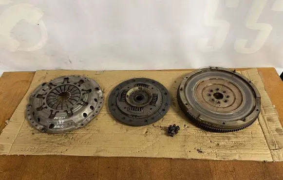 Ford Focus Clutch set kit XS4Q6375AC 323049910 123032310