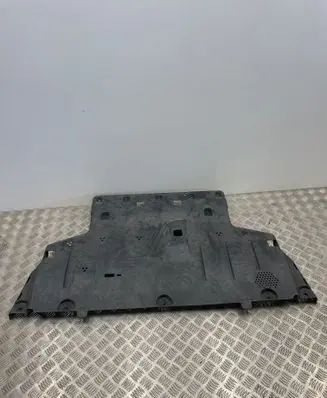 BMW 2 Active Tourer U06 Engine splash shield/under tray 9450504