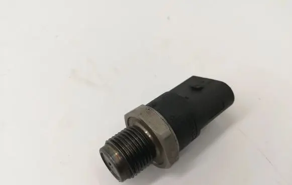 Fuel pressure sensor
