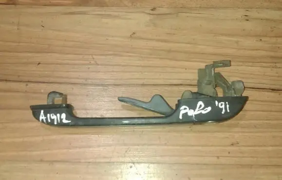 Volkswagen Polo II 86C 2F Front door exterior handle