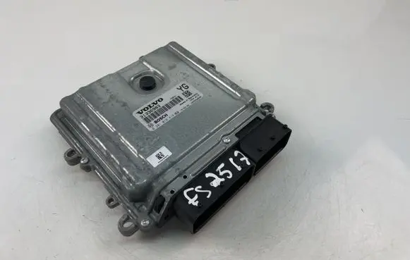 Volvo S60 Engine control unit/module ECU 31336983 0281018414