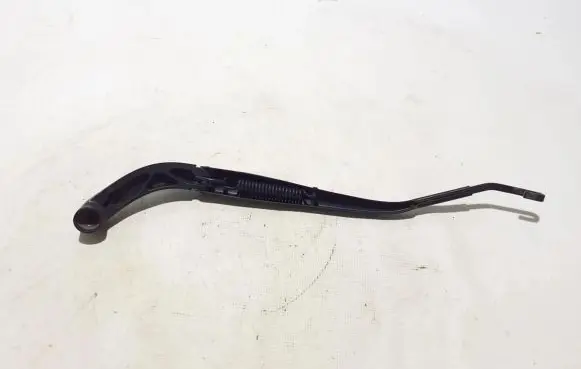 Mazda CX-3 Front wiper blade arm DB2W-67-321