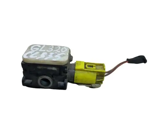 Mercedes-Benz GL X164 Airbag deployment crash/impact sensor 0038202926