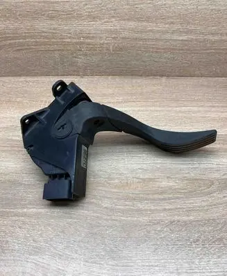 Ford Focus Accelerator throttle pedal 98AB9F836AE 9E27C