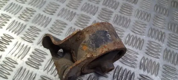 KIA Rio Engine mount bracket