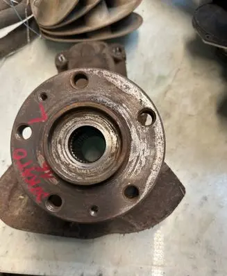 Fiat Ducato Front wheel hub spindle knuckle 77989