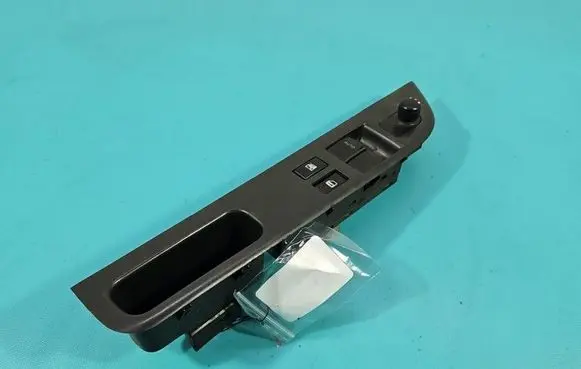 Suzuki Swift I Electric window control switch 83762-62J1 IMPRK1537919