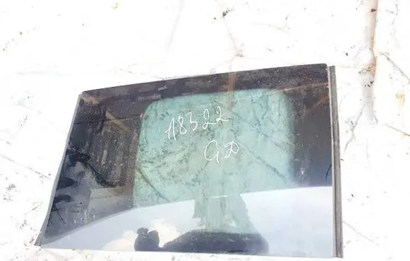Mazda 5 Rear side window nsgm31q8 43r-005844