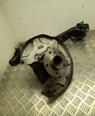 BMW X1 F48 F49 Rear wheel hub 6851579