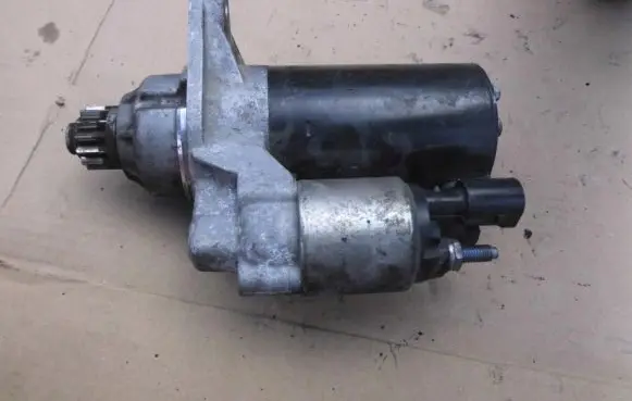 Volkswagen PASSAT B6 Starter motor