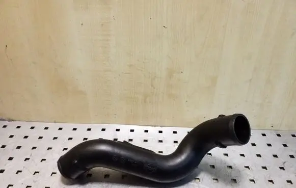 Nissan Note (E11) Intercooler hose/pipe