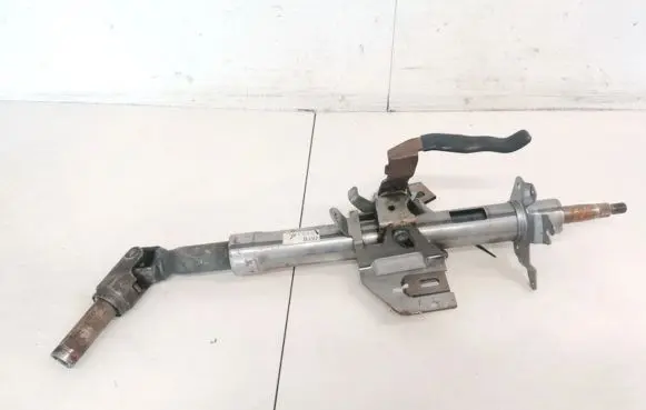Mazda 323 Steering wheel axle