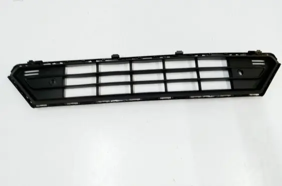 Volvo XC40 Front bumper lower grill 32136098